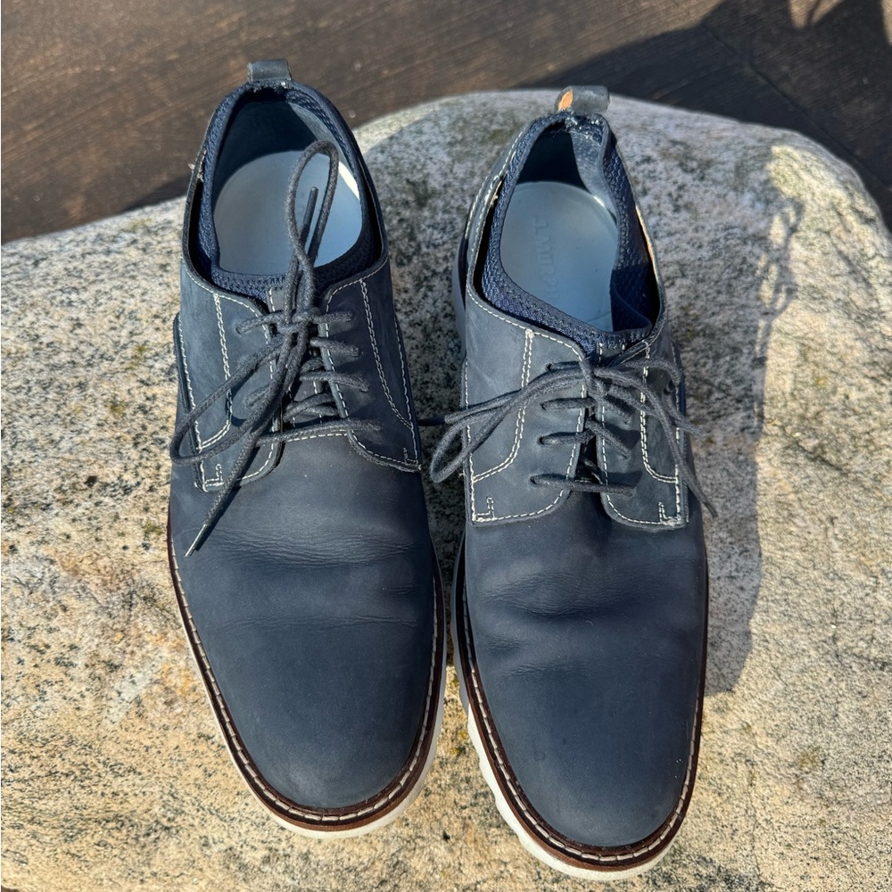 Johnston & Murphy men’s shoes, size 11!